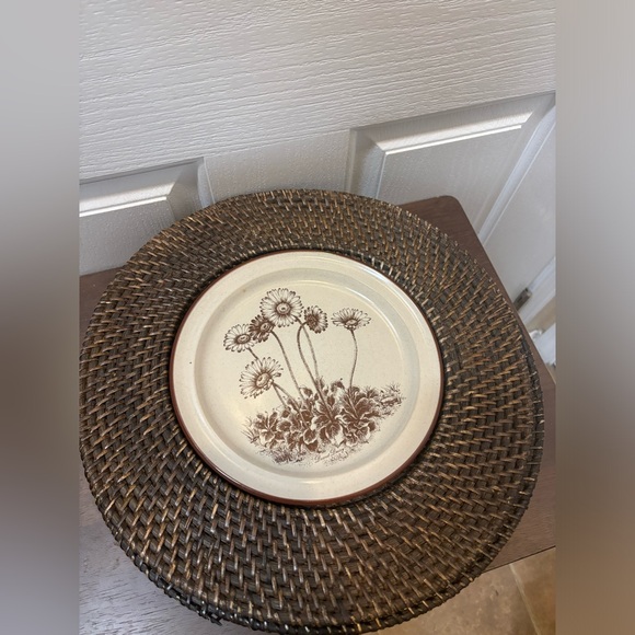 Rattan Charger Plates A Set of 4 - Picture 3 of 12